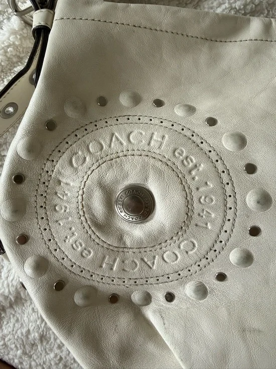Y2K Vintage Coach Studded Embossed Leather Duffle Hobo Shoulder Bag Ivory F16178 - Picture 13 of 13
